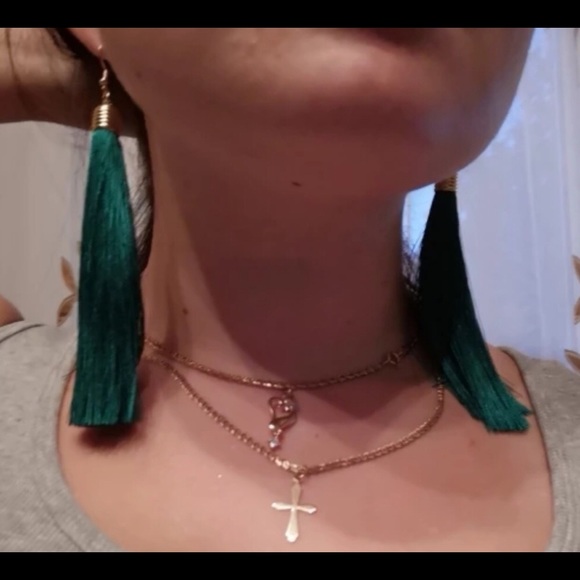 Gorgeous Gold Tassel Earrings - Picture 2 of 2